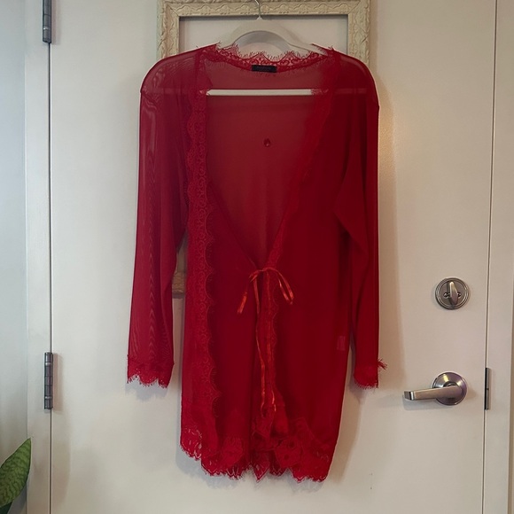 AVID LOVE | Elegant Red Lace Women’s Robe - Picture 2 of 11